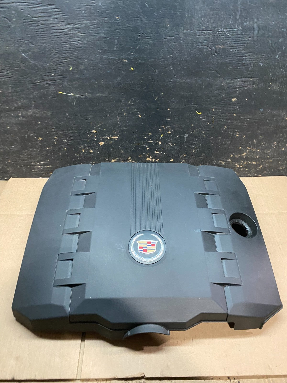 2008 to 2013 Cadillac CTS 3.6L Plastic Engine Cover Shield OEM W2452 DG0
