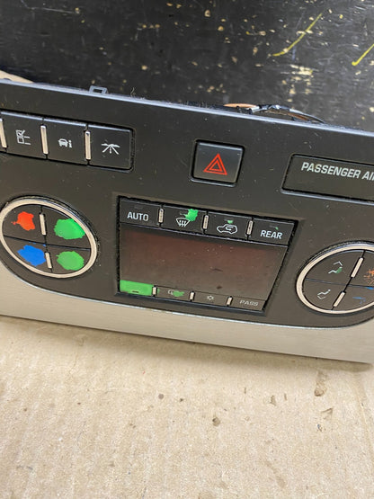 2007 - 2012 GMC Acadia A/C Heater Climate Control Radio Panel Bezel OEM X5820 DG1