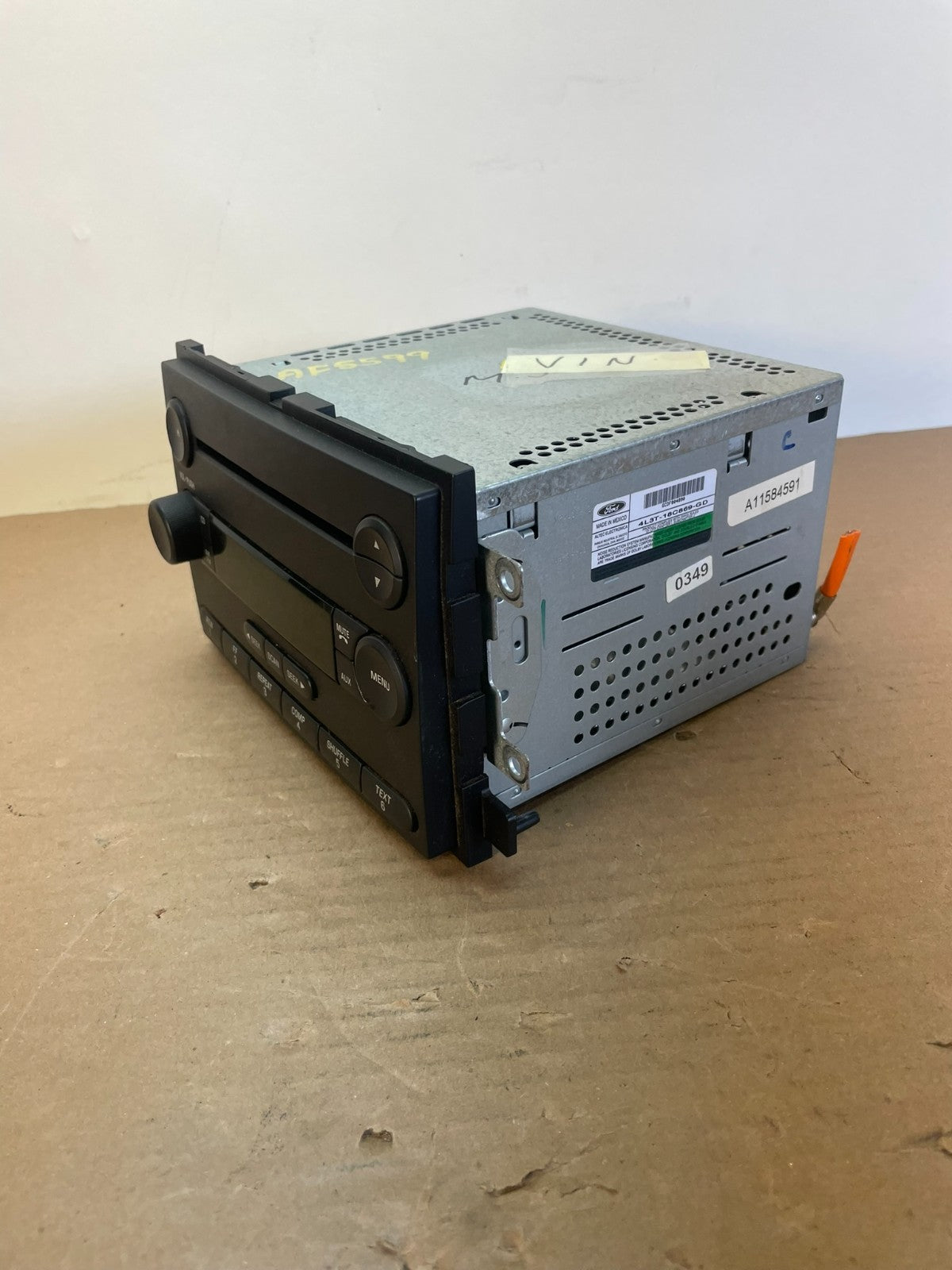 2004 to 2008 Ford F150 Mustang Radio Stereo Audio AM/FM af5599 DG2