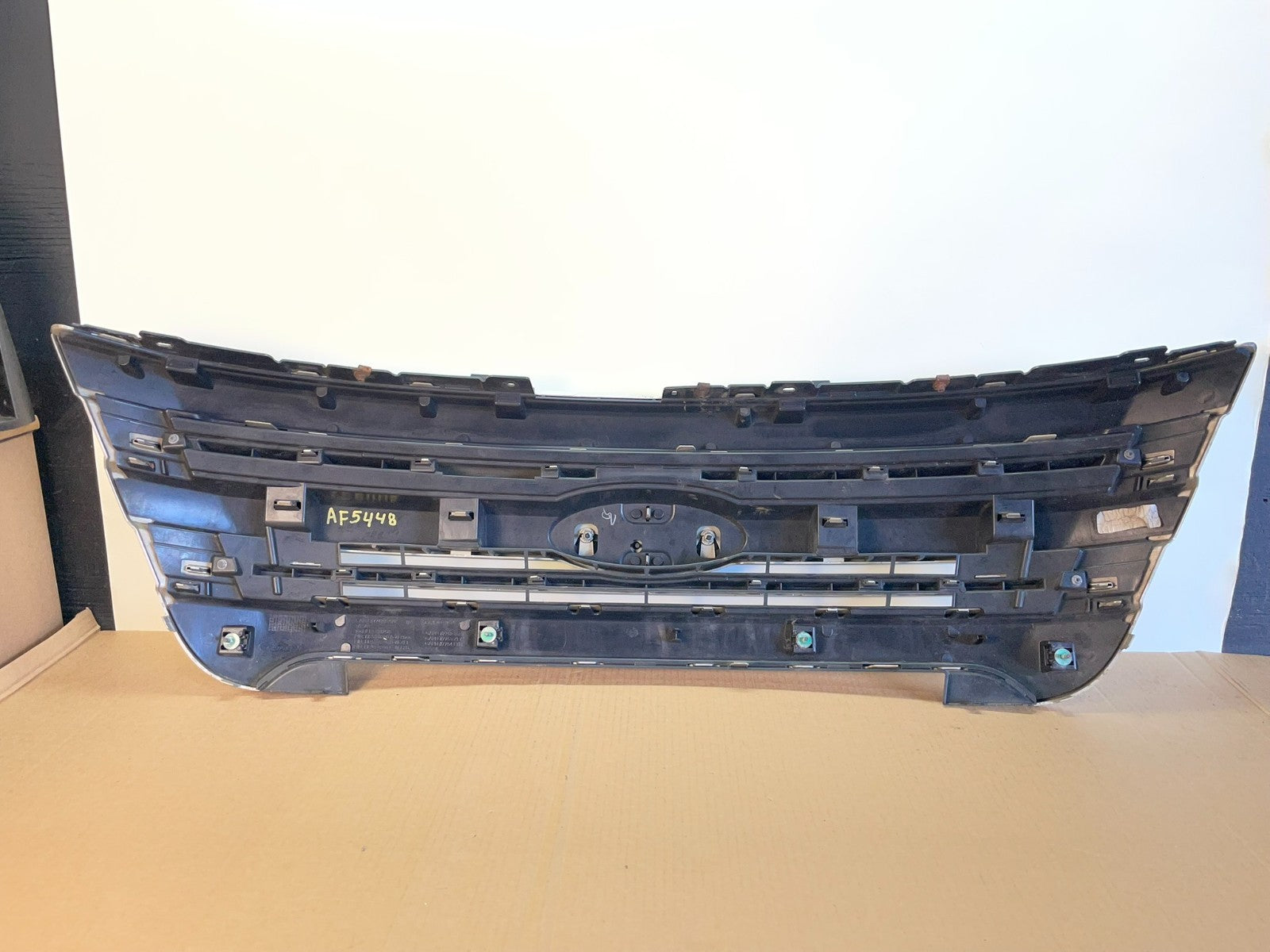 2011 to 2015 Ford Explorer Upper Front Grill Grille AF5448 DW5