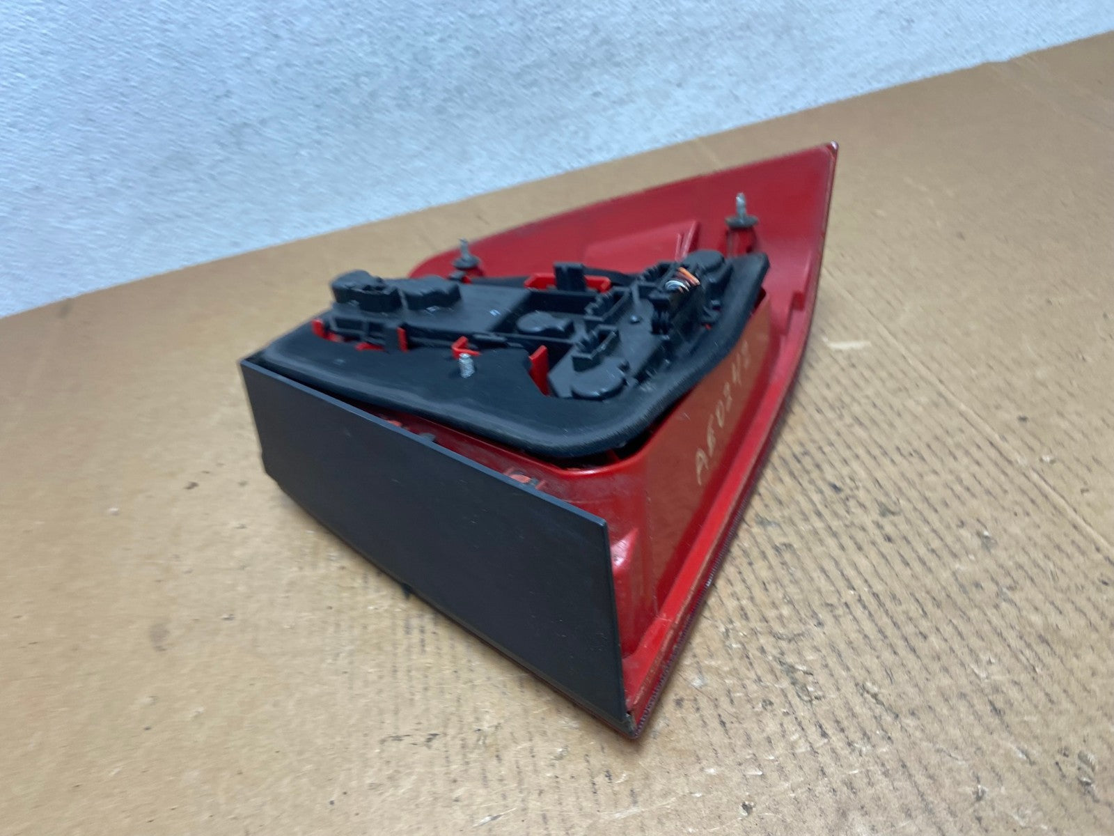 1999 to 2003 Volkswagen Jetta Sedan Left Driver Tail Light AE0242 LK4