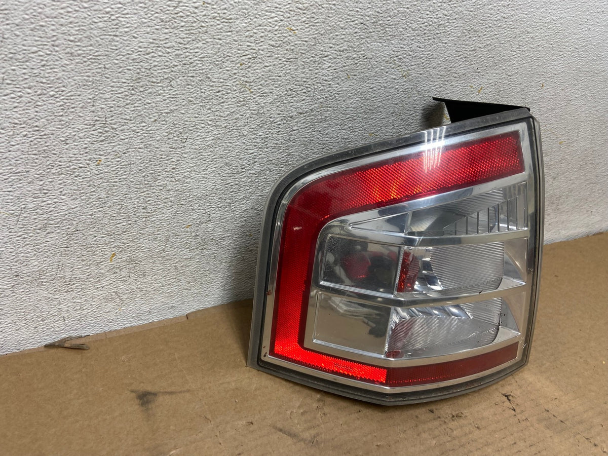 2007 to 2010 Ford Edge Tail light Left Driver Side AH4205 LK1