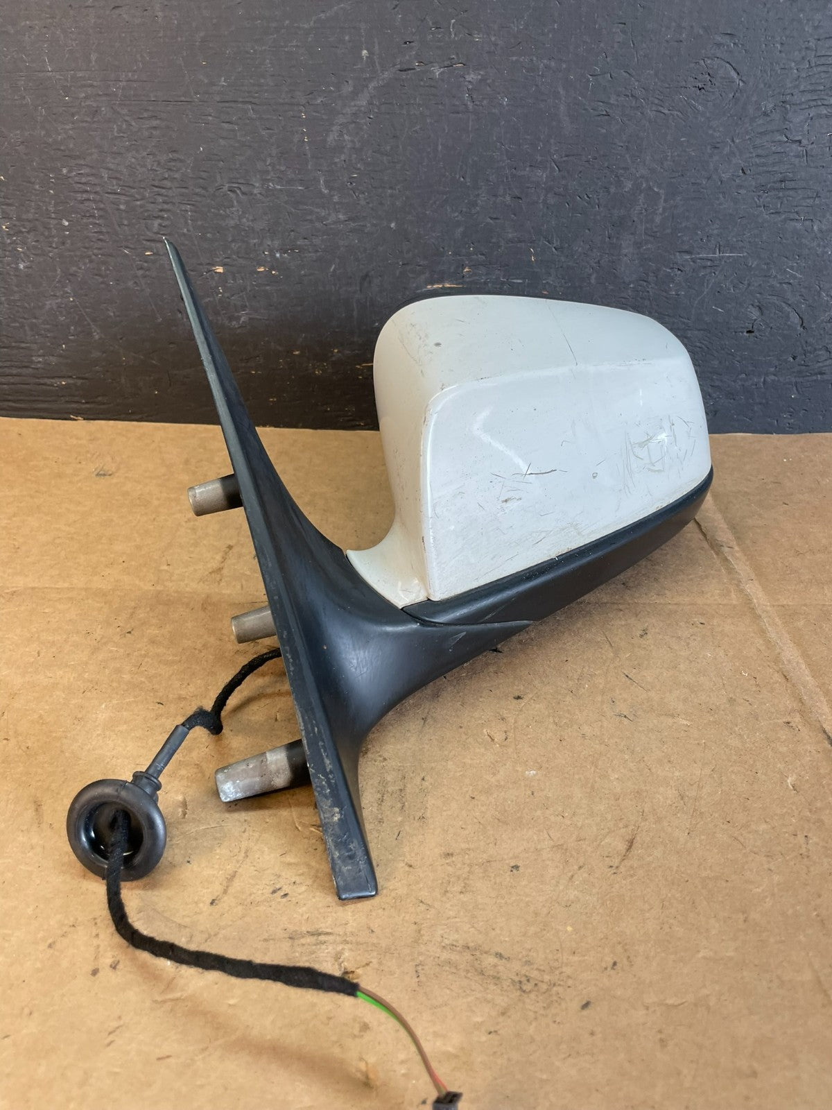 2011 to 2013 BMW F10 5 Series Left Side Door Mirror Side View AE1037 DW1