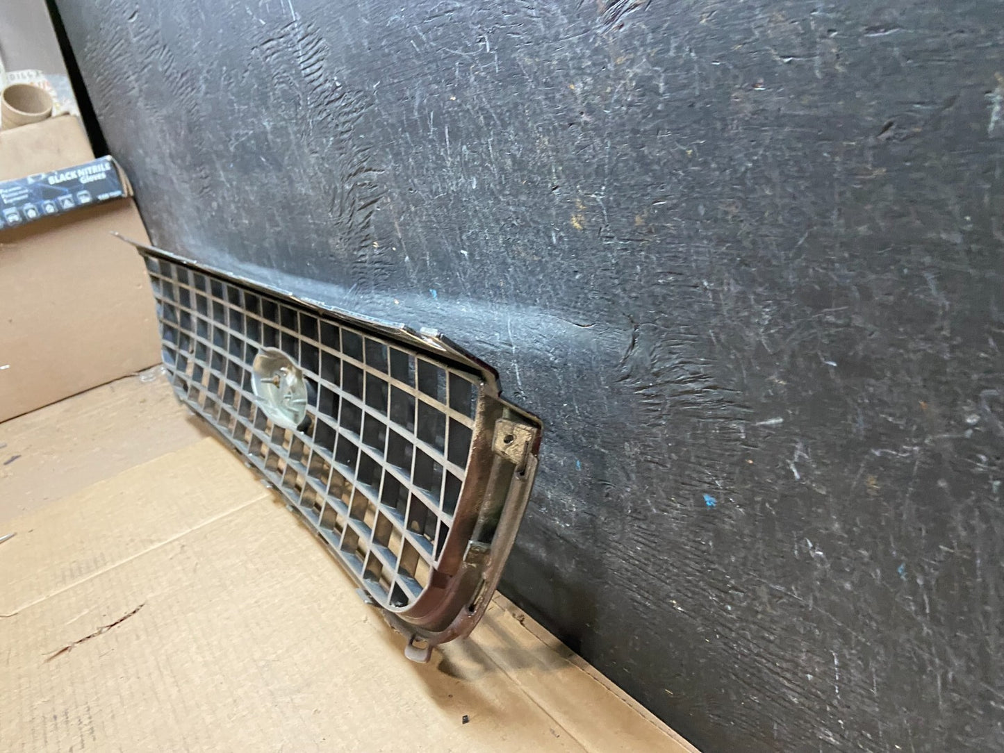 2004 to 2007 Ford Freestar Front Grill Grille 3F23-17K945 H7152 OEM4