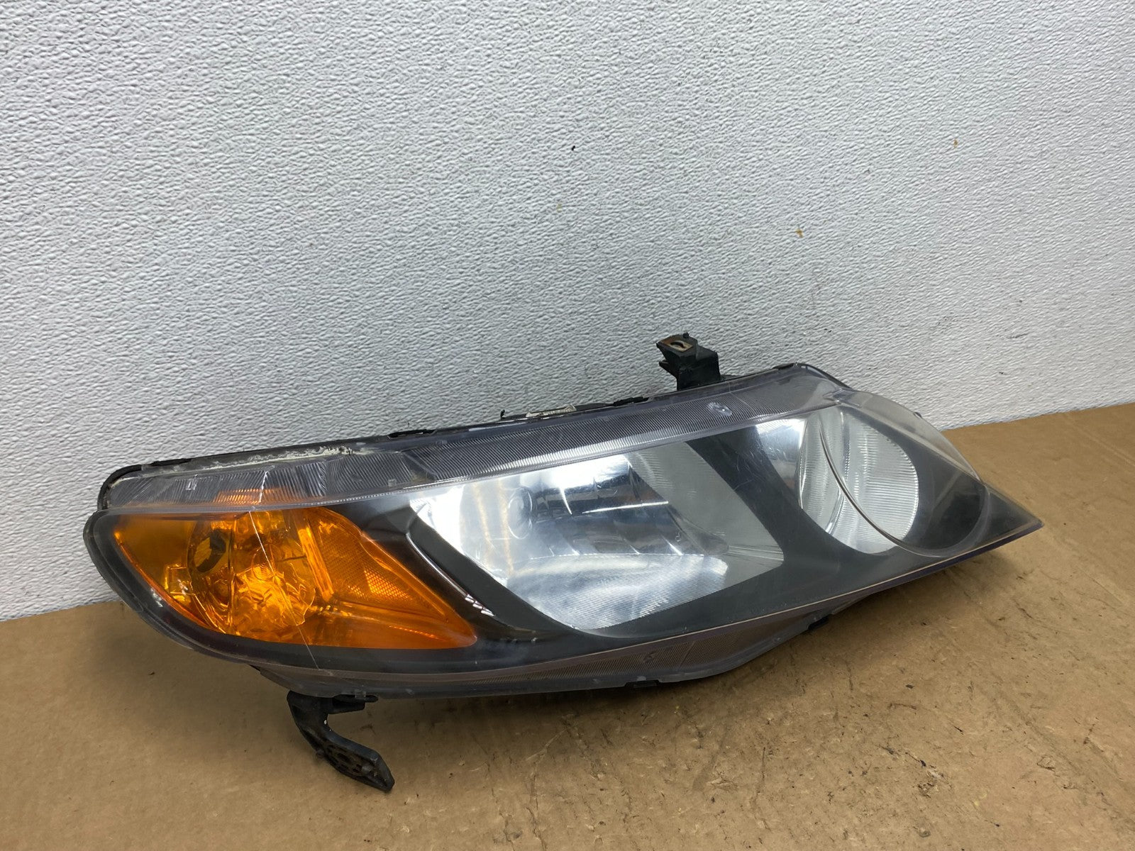 2006 2007 2008 Honda Civic Sedan Right Passenger Headlight Halogen AD1393 DW2