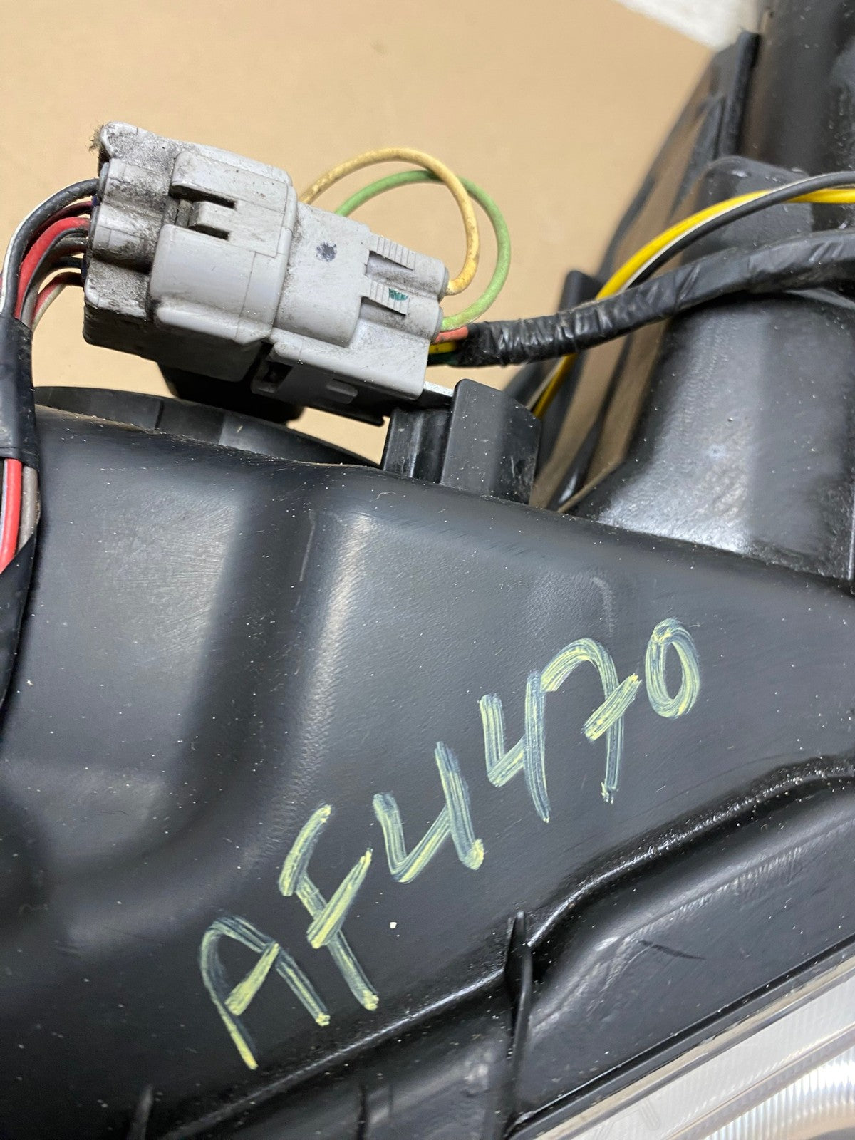 2013 - 2014 Subaru Legacy Outback Right Passenger Headlight AF4470 LK8