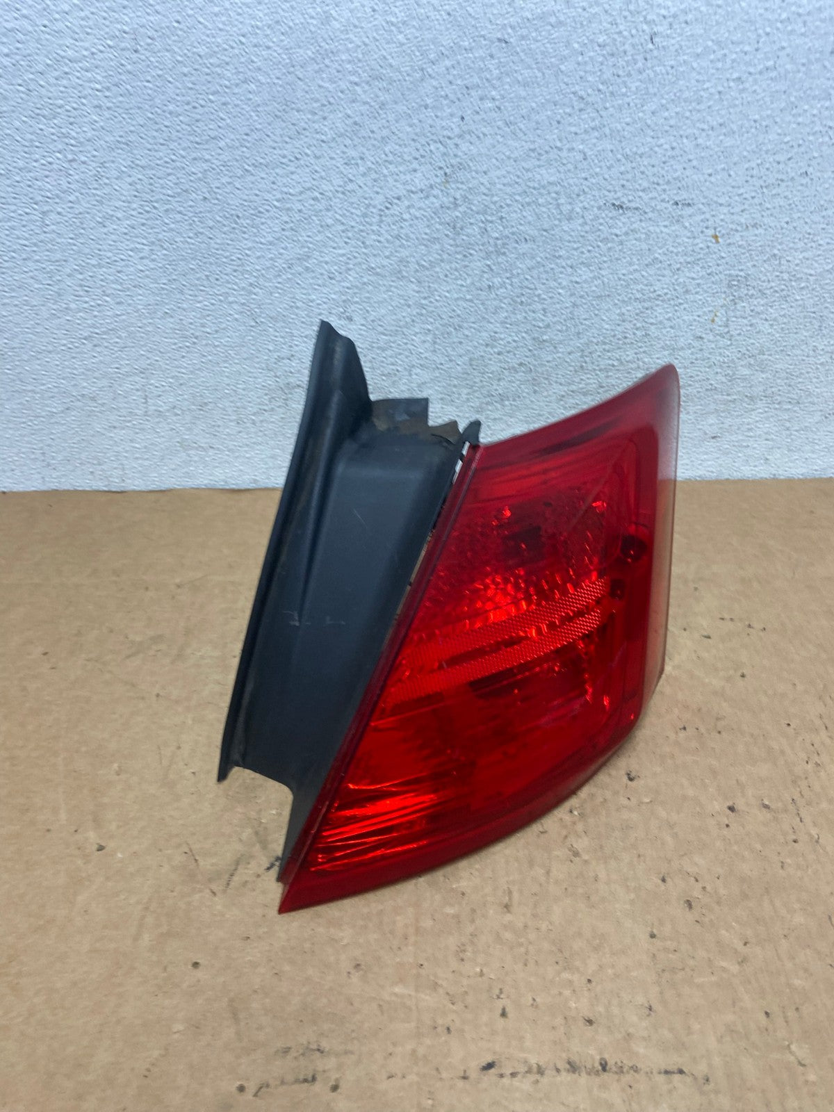 2014 to 2018 Ford Taurus Interceptor Right Passenger RH Tail Light AD4803 LK2