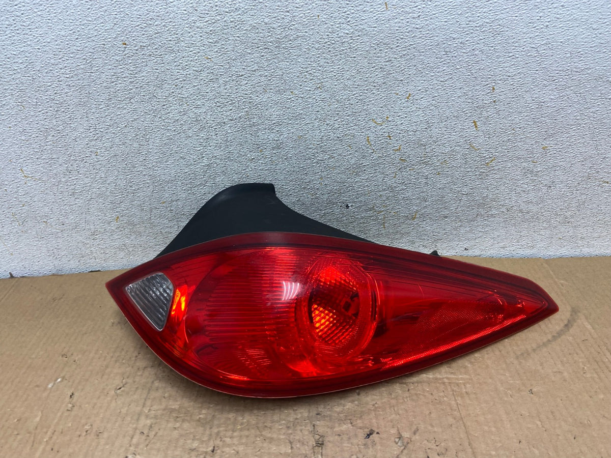 2006 - 2009 Pontiac G6 Coupe Right Passenger RH Side Tail Light AI8312 LK0