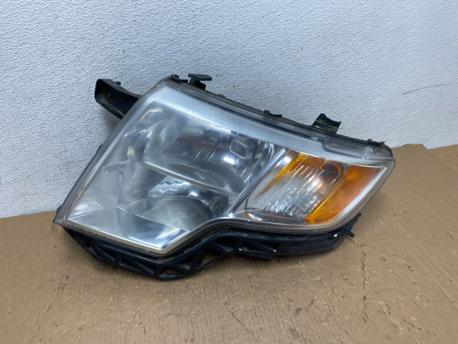 2007 2008 2009 2010 Ford Edge Headlight Left Driver Halogen AD8096 DW0