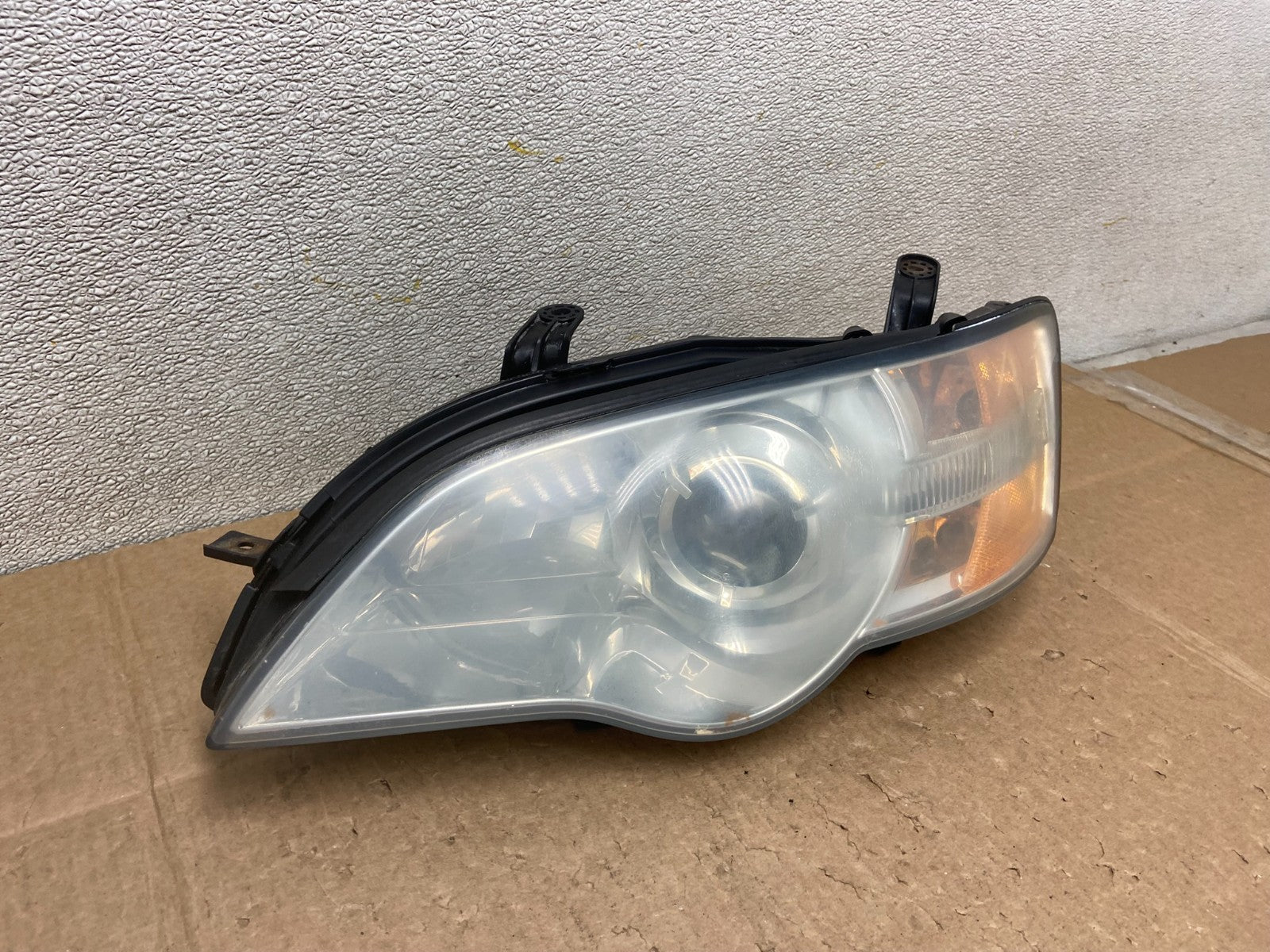 2006 to 2007 Subaru Legacy Left Driver LH Side Headlight Oem Y8821 DW2