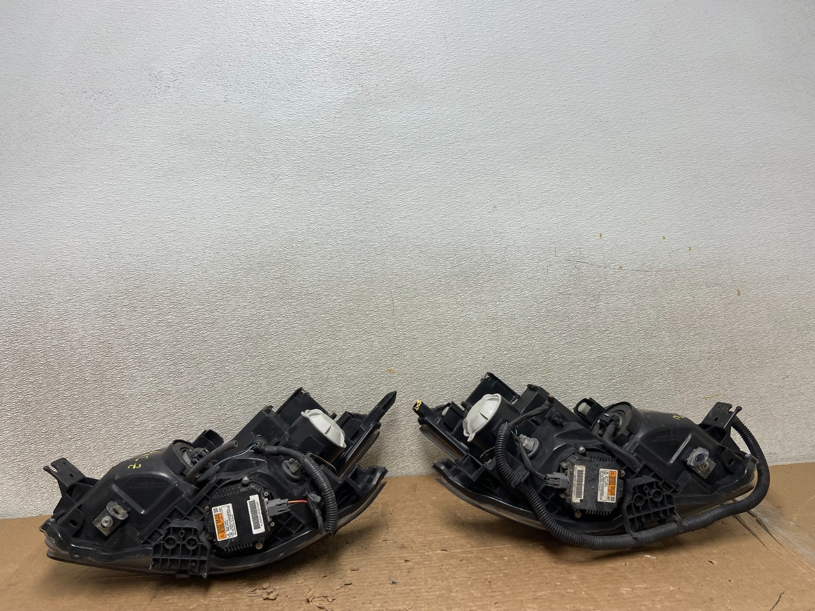 Xenon  2009 to 2014 Nissan Maxima Left+Right Set Side Headlights Z3179 DW9