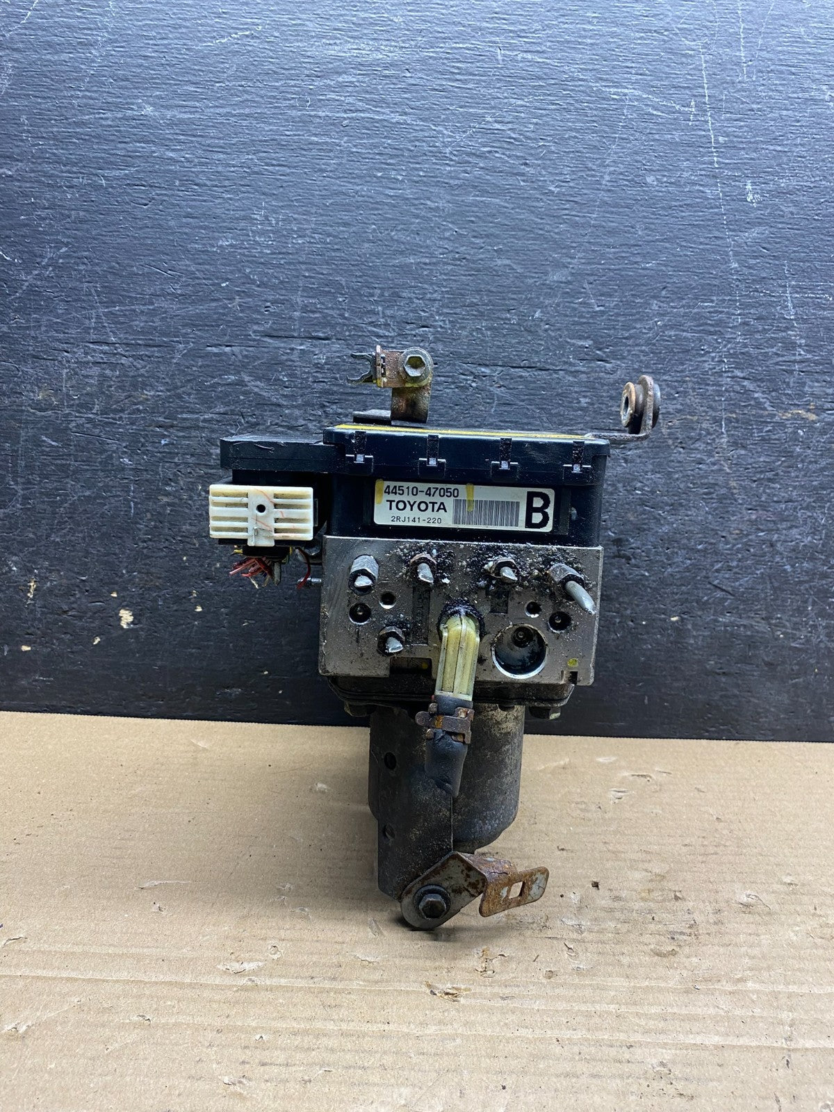 2004 - 2009 Toyota Prius ABS Brake Pump Anti Lock Module AI7476 DG1