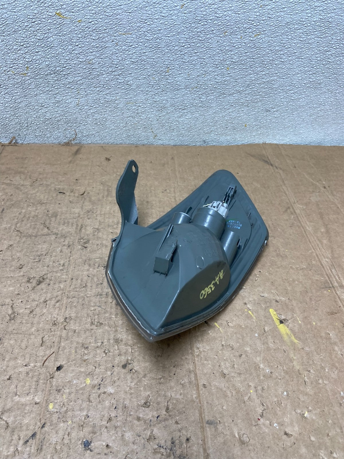 2000 - 2001 Toyota Camry Front Right Passenger RH Turn Signal Oem AA35604