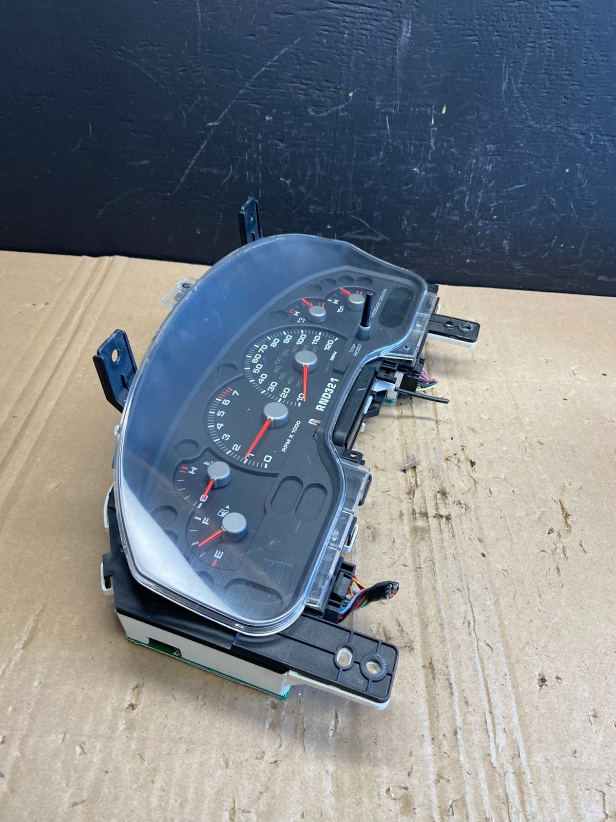 2004 2005 Ford Explorer Speedometer Cluster Gauge Oem AB8929 DG1