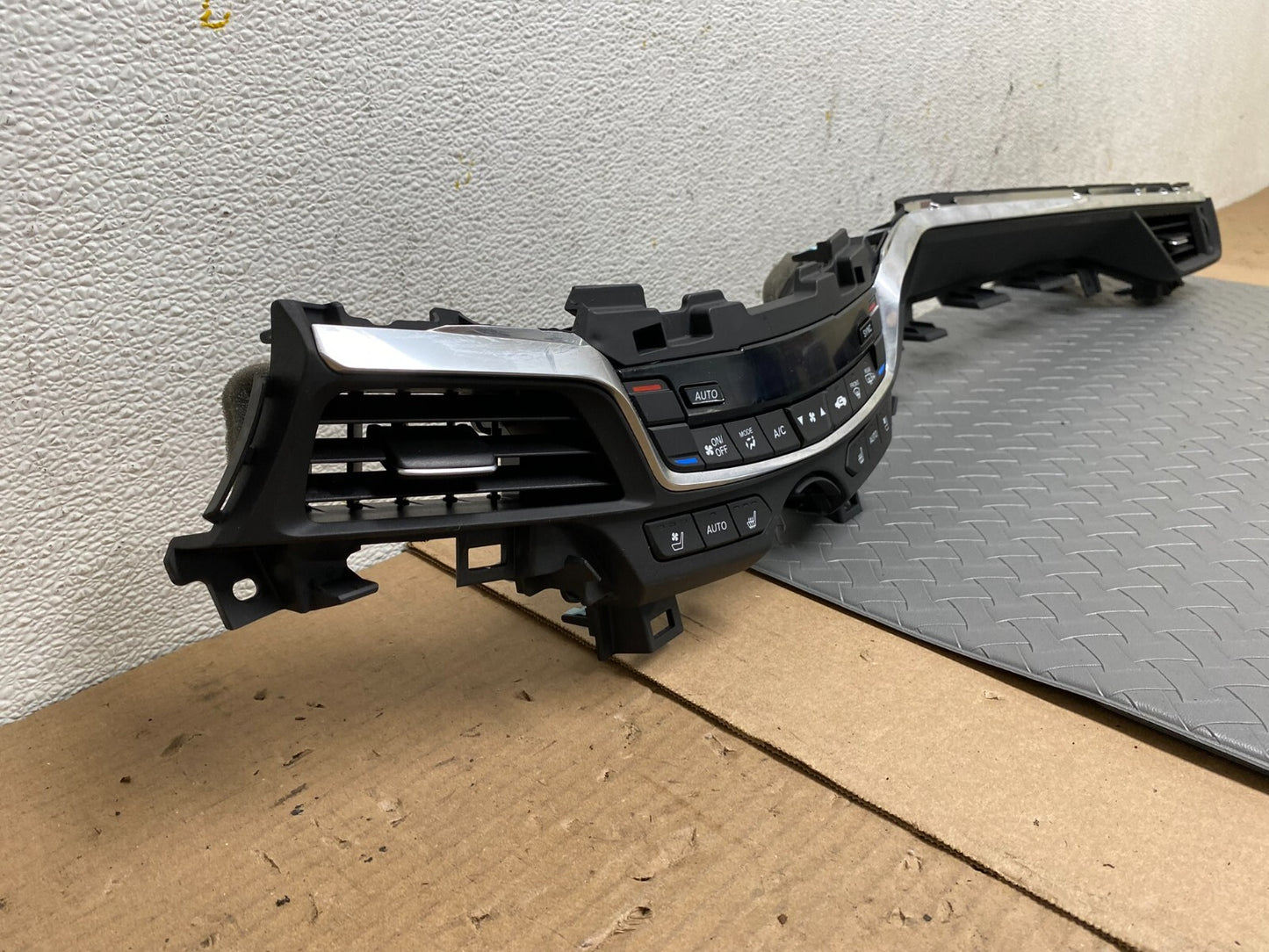 2021 to 2023  Acura TLX Front Climate Control Panel Dash Trim Air Vent A2545 DG11