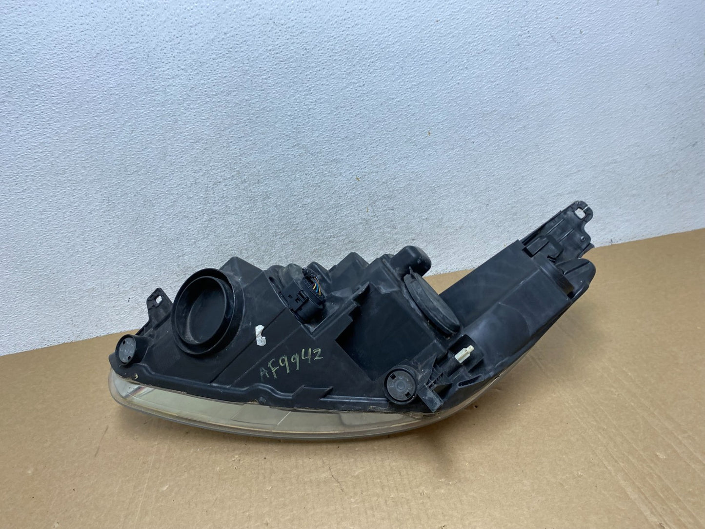 2013 to 2016 Ford C-MAX Right Passenger Side Headlight AF9942 DW7