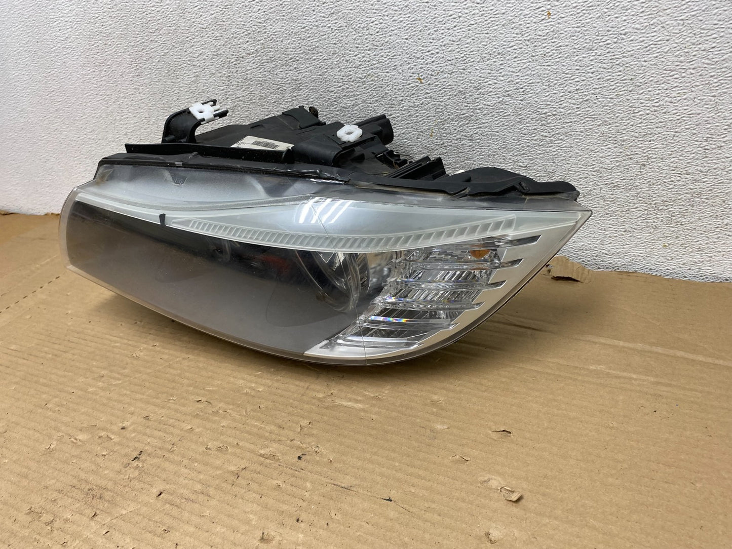 2009-2011 Bmw 3 Series 328i 4/D Sedan Left Driver Headlight Halogen AG8146 DW2