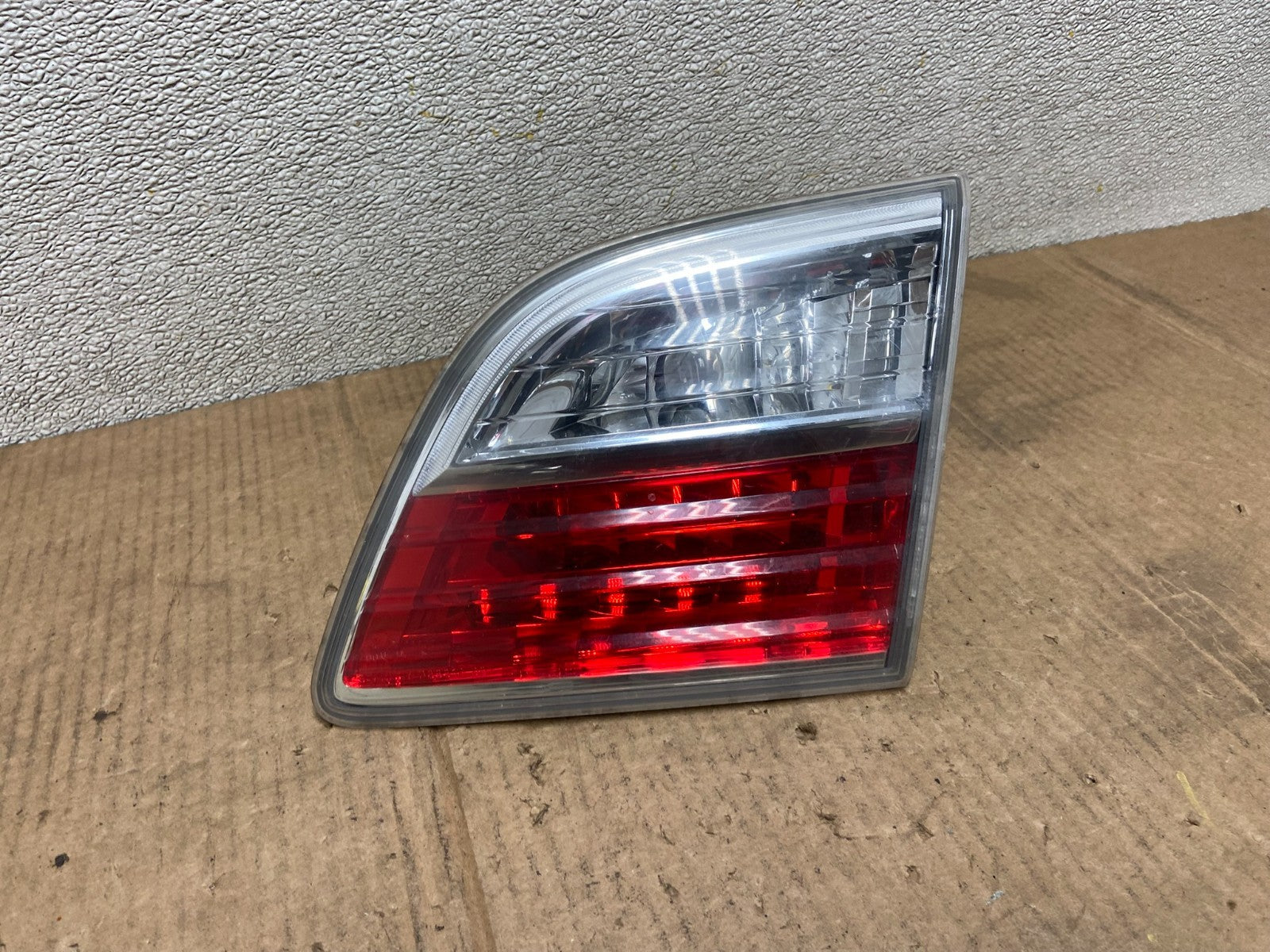 2010 2011 2012 Mazda CX-9 Tail Light Inner Right Passenger Rh Side OEM AA64940