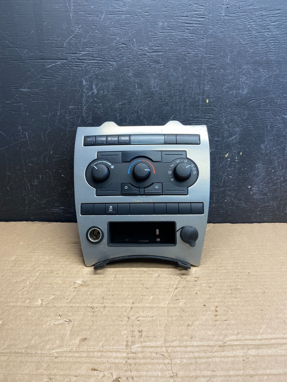 2005 2006 2007 Jeep Commander Grand Cherokee A/C Climate Control Bezel AF2047 DW0