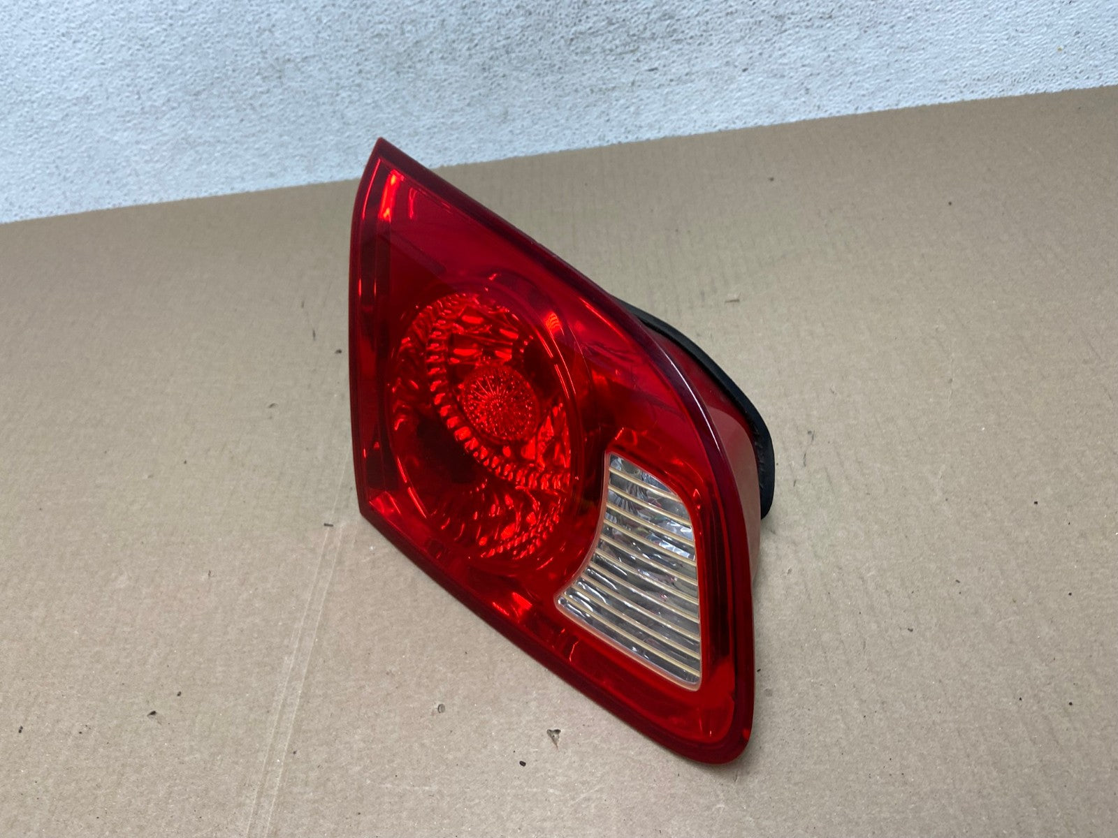 2007 2008 2009 Hyundai Santa Fe Left Driver LH Tail Light Inner AE6931 LK1