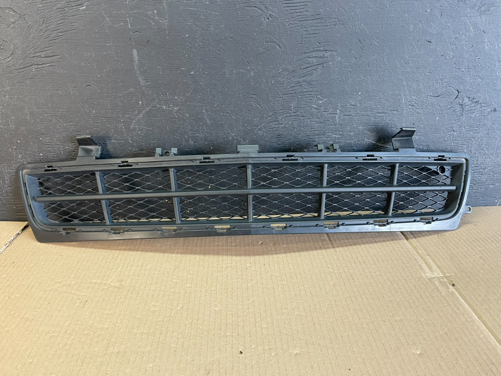 2010-2013 Buick Lacrosse Front Lower Grill Grille AE3543 DG0