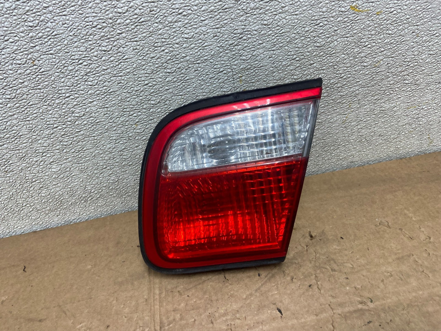 1999 2000 Mazda Millenia Right RH Side Inner Tail Light Oem Y6770 DG0