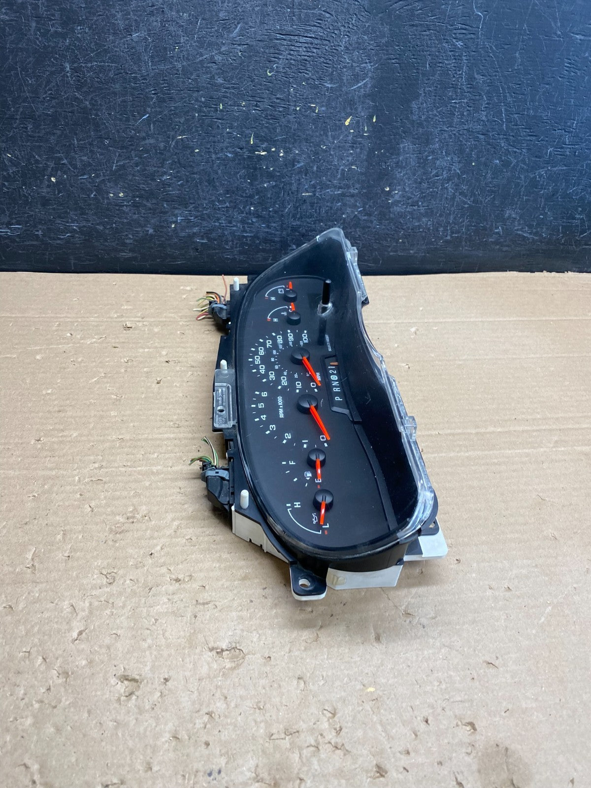 2006 Ford E350 Gauge Speedometer Cluster ag6379 DG1