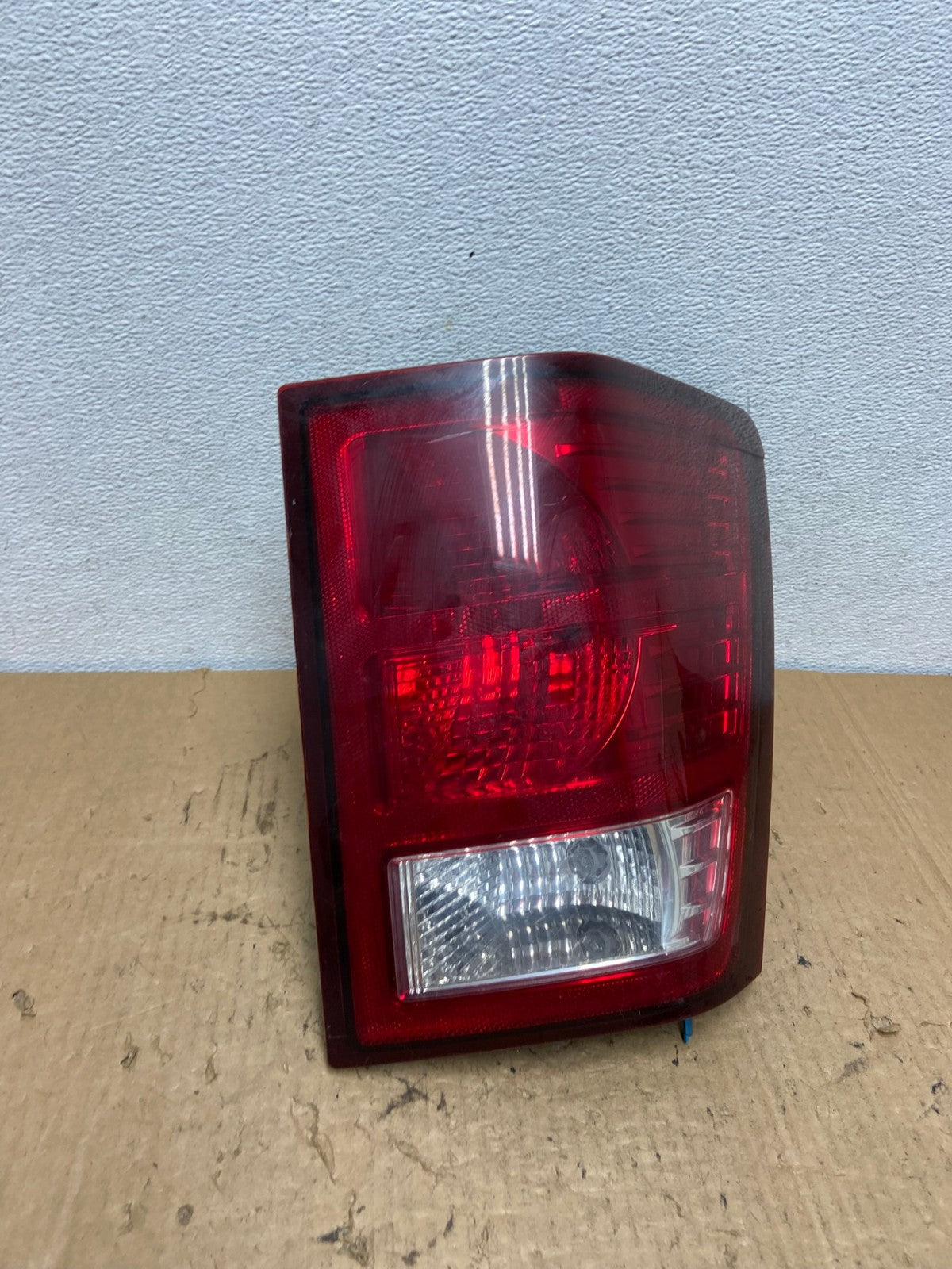 2007 to 2010 Jeep Grand Cherokee Right Passenger Tail Light AC8244 LK2