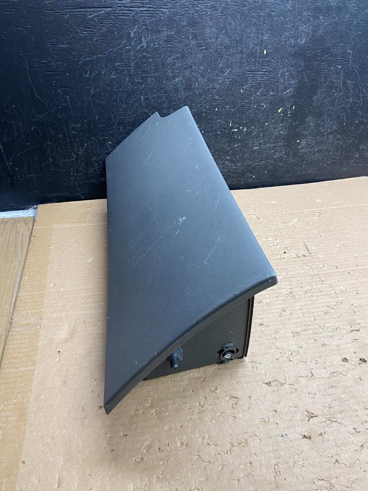 2011 to 2013 Hyundai Elantra Right Passenger Side Glove Box AG8501 DG3