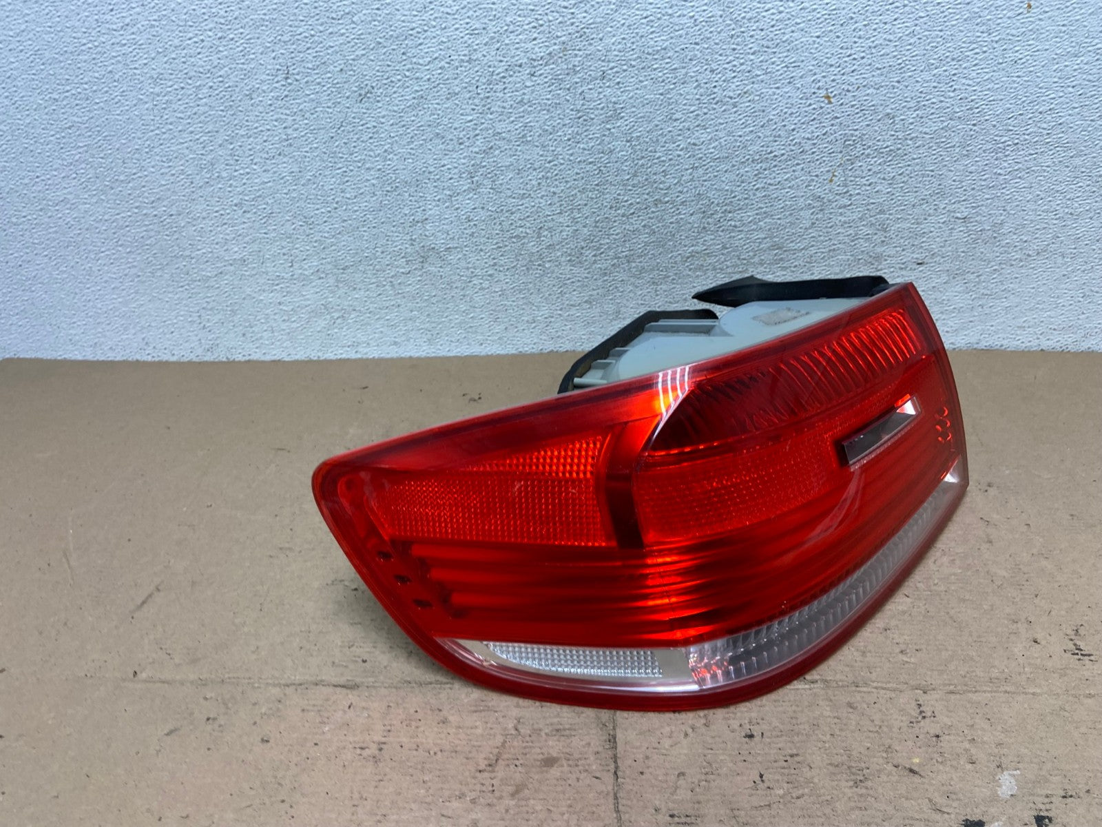 2007 to 2010 BMW M3 328i 335i Coupe Left Driver LH Tail Light AF5137 LK2