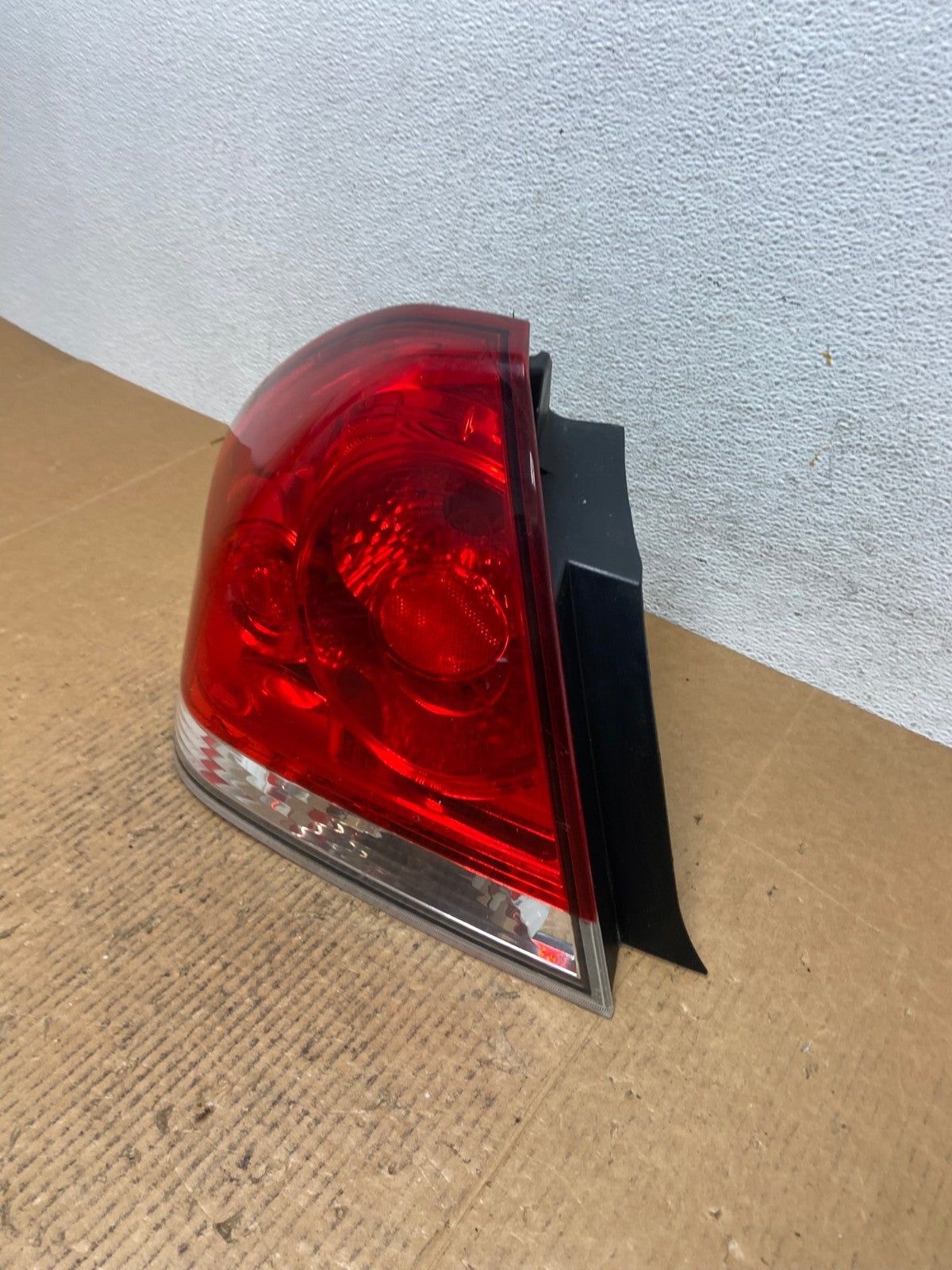 2006 to 2012 Chevrolet Impala Left Driver Lh Side Tail Light AE1258 LK1
