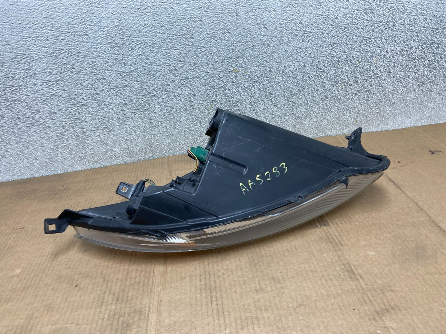 2006-2007 Mitsubishi Eclipse Left Driver LH Side Halogen Headlight AA5283 DW7