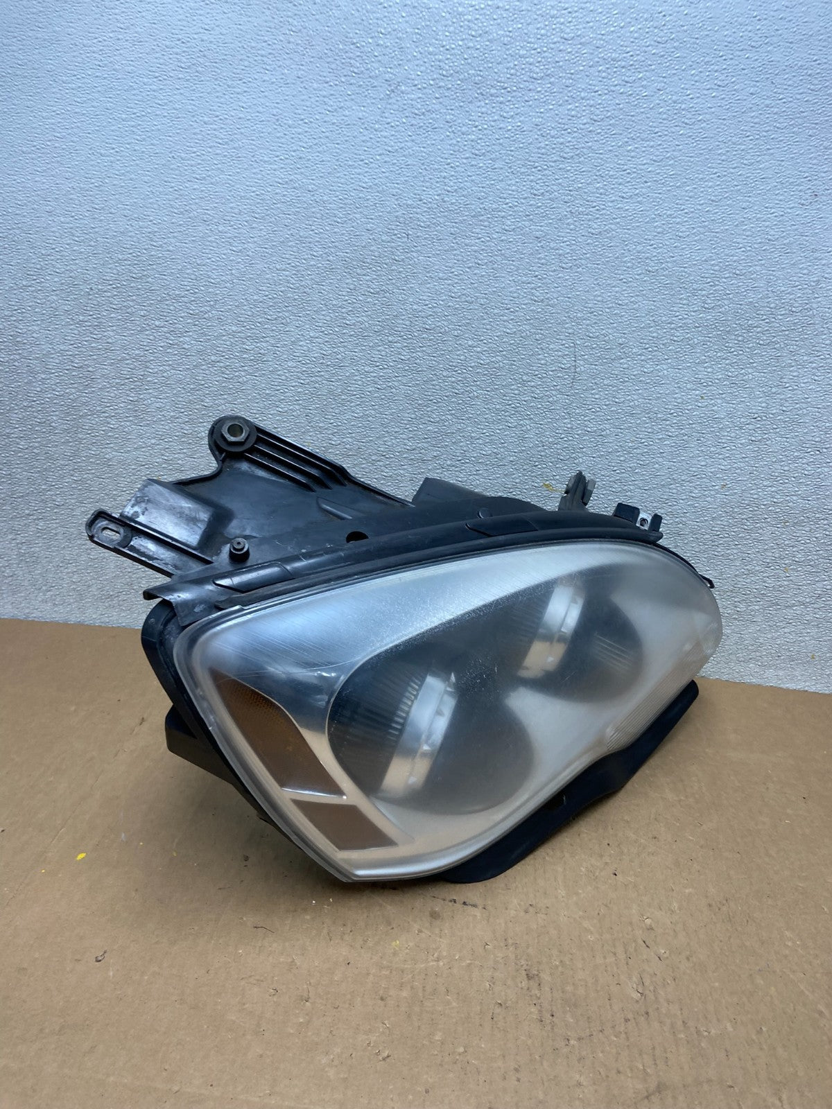 2007-2012 Gmc Acadia Halogen Headlight Right Passenger Side Oem Z6880 DW2