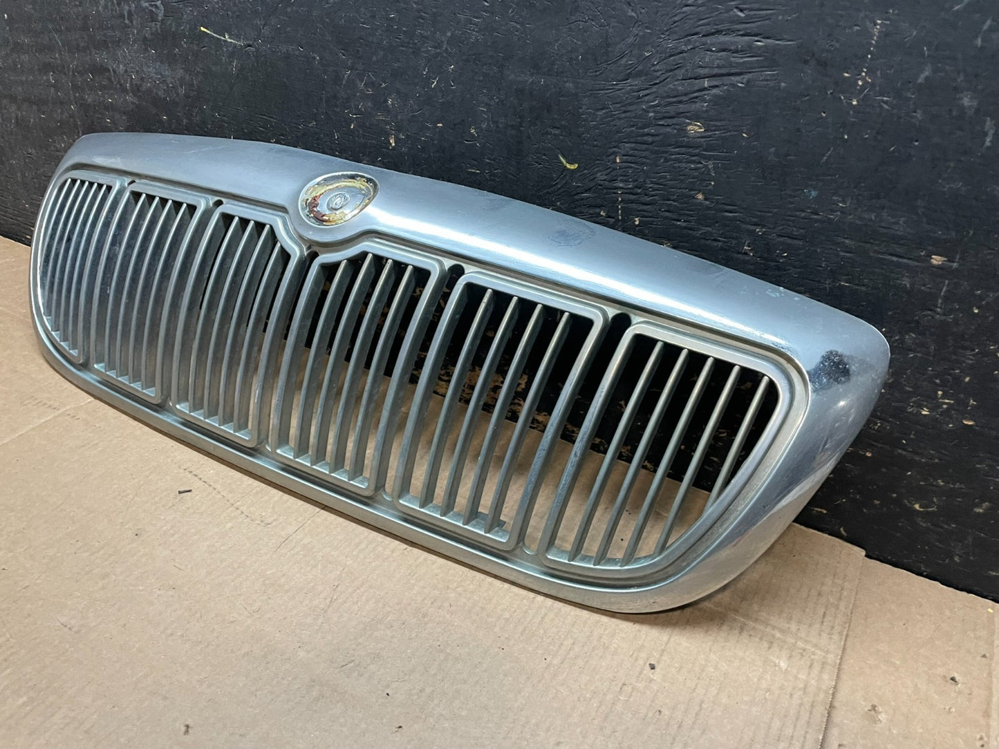 1998 to 2002 Mercury Grand Marquis Front Upper Grill Grille OEM  Y9445 DG2