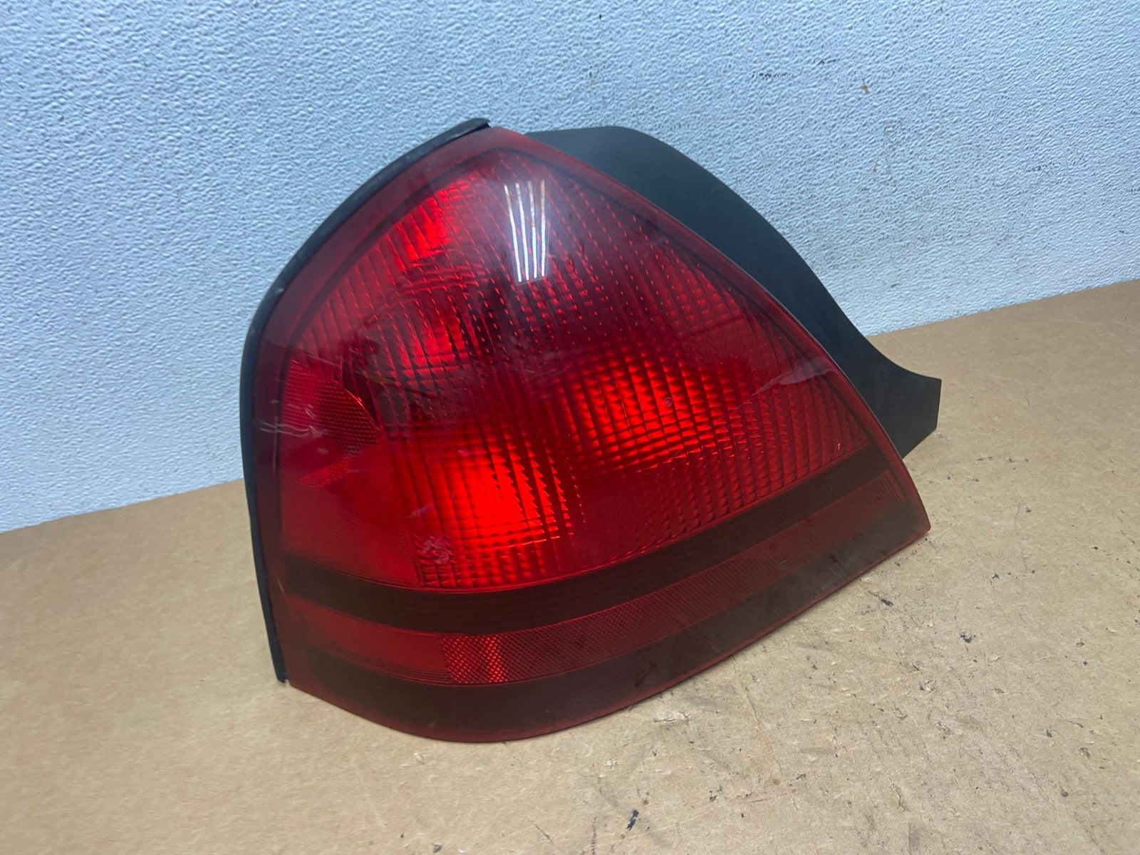 2003-2011 Mercury Grand Marquis Left Driver Lh Side Tail Light AD5165 LK0
