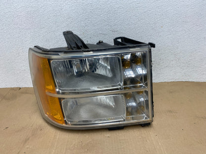 2007 - 2014 GMC Sierra Right Passenger RH Halogen Headlight AE9102 DW0