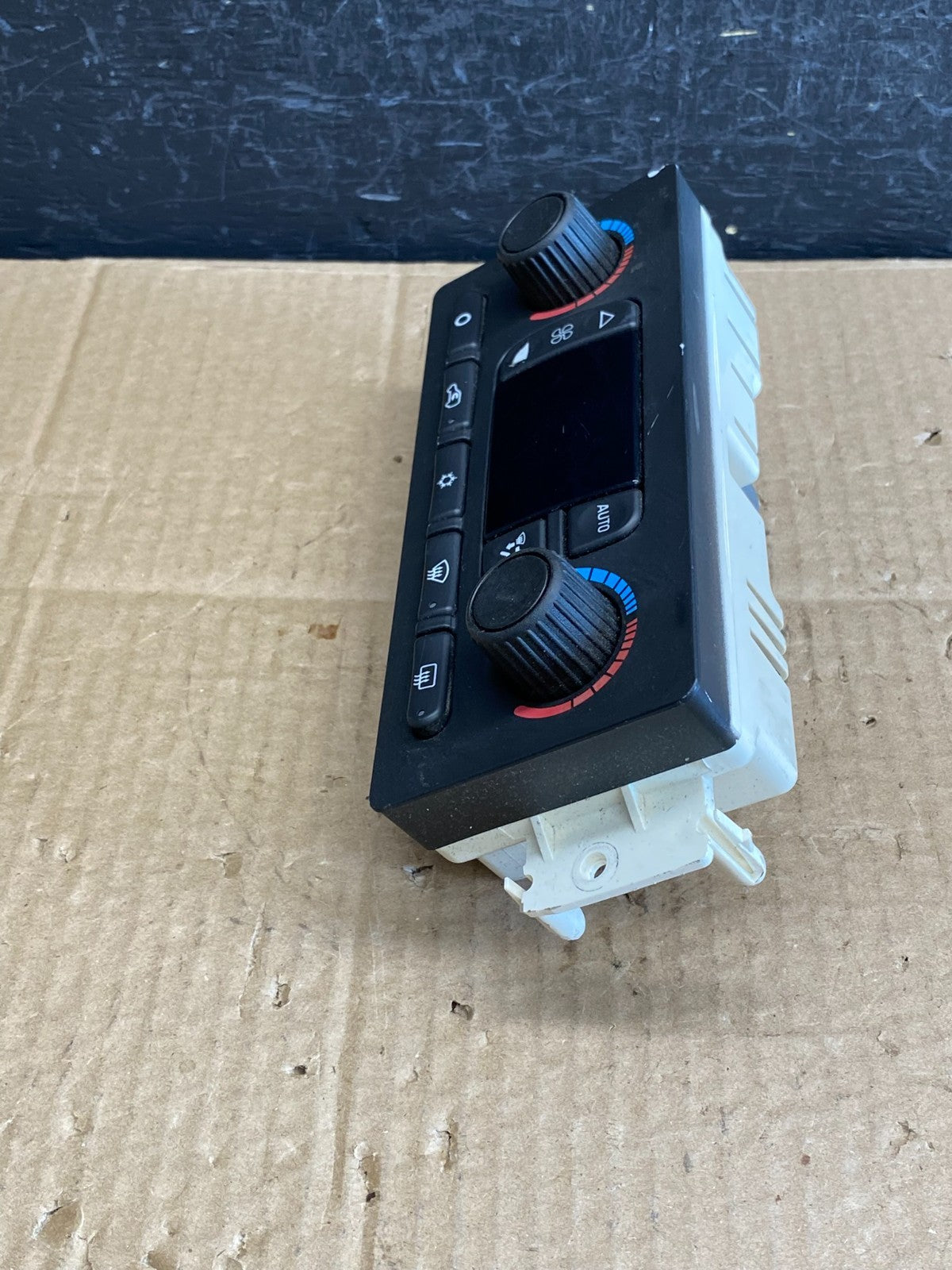 2003 to 2006 Chevrolet Silverado HVAC Heater Climate Control Module AC9522 DG2