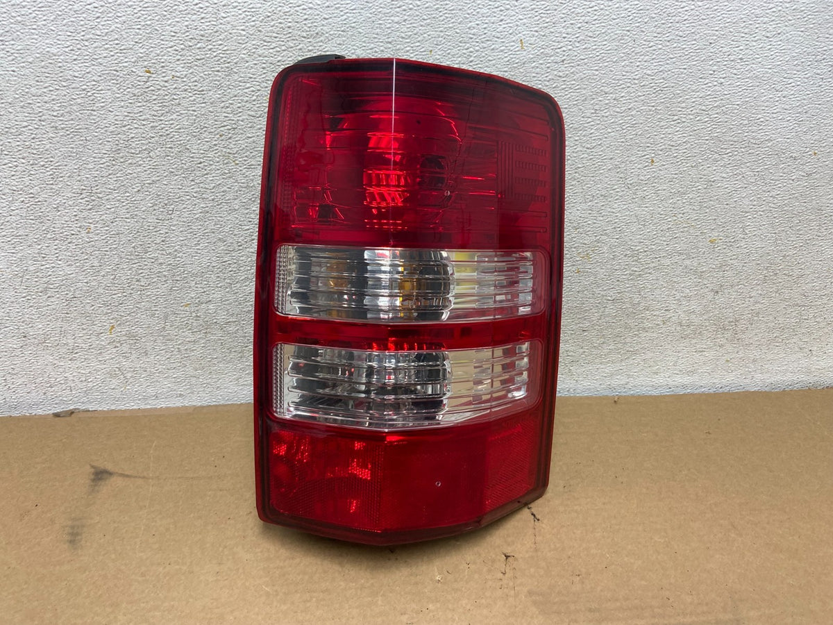 2008 to 2012 Jeep Liberty Right Passenger RH Side Tail Light AH4433 DW0