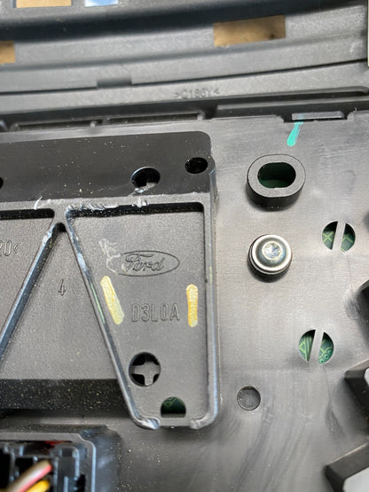 2013 2014 2015 2016 Ford Escape Dash Radio Control Panel Bezel ac9108 DG4