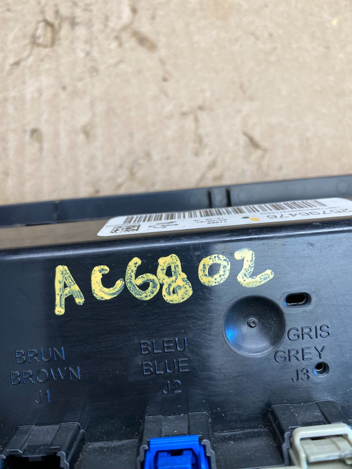2007 - 2009 Chevrolet Silverado Gmc Sierra A/C Heater Climate Control AC6802 DG5