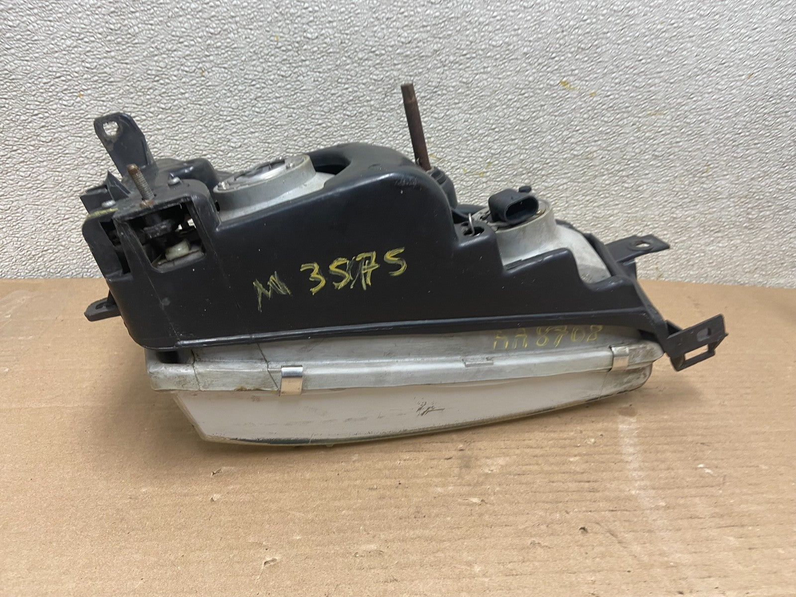 1992 1993 1994 Toyota Camry Left Driver LH Halogen Headlight OEM AA8708 DW8
