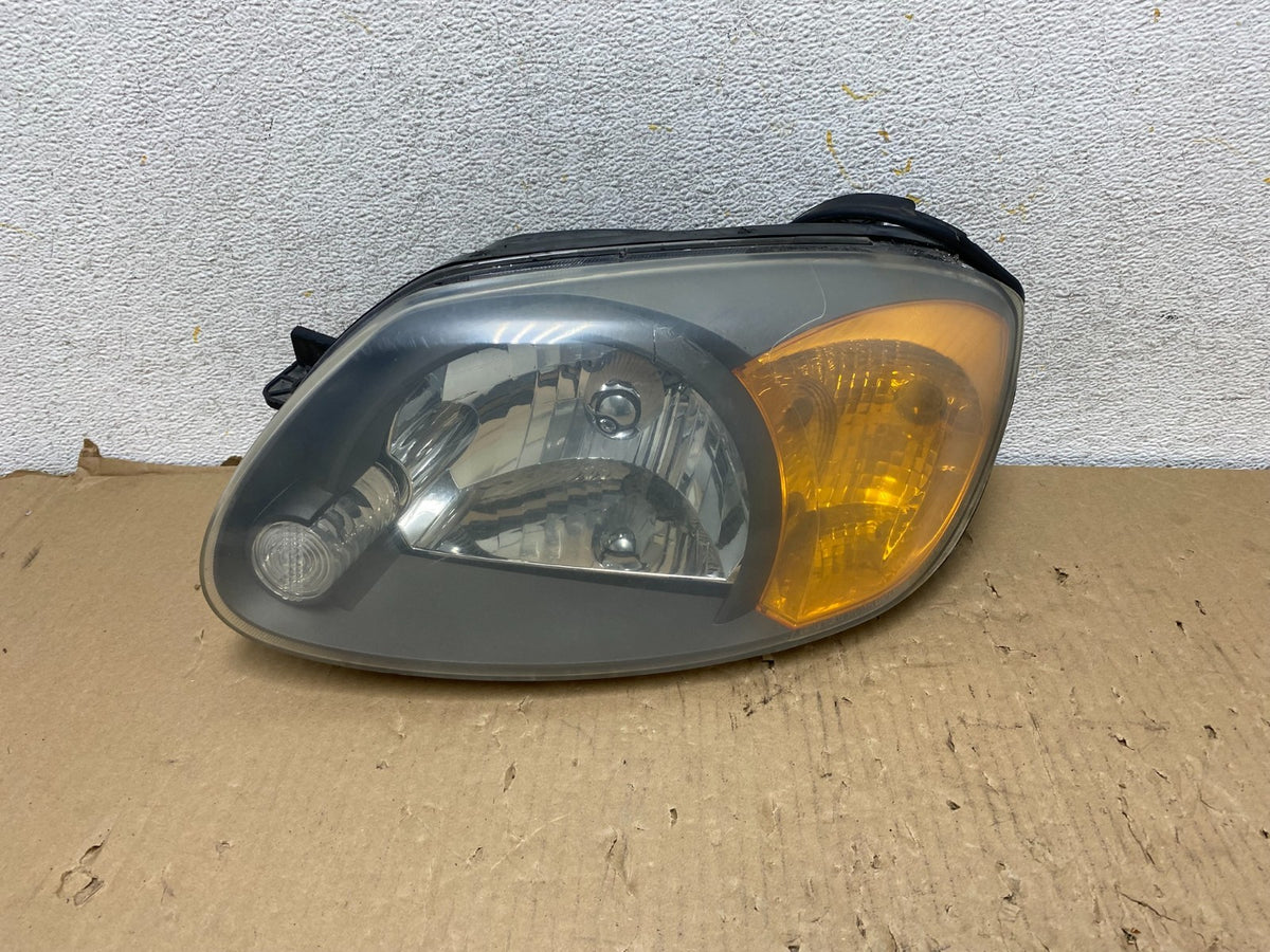 2003 to 2006 Hyundai Accent Left Driver LH Halogen Headlight AH2839 DW0