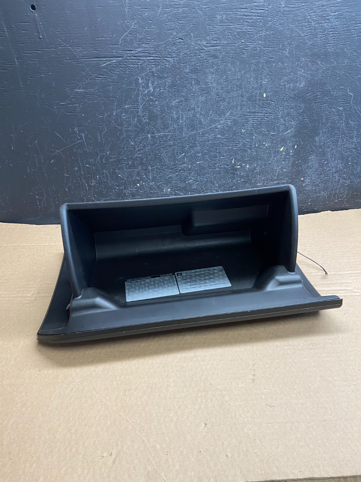 2017-2020 Chevy Colorado Canyon Front Right Passenger Storage Glove Box F2408 DG4