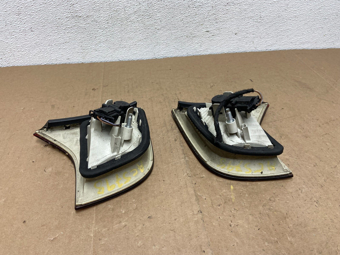 2004 to 2008 Audi A4 Sedan Left+Right Side Inner Tail Lights AC5798 DW8