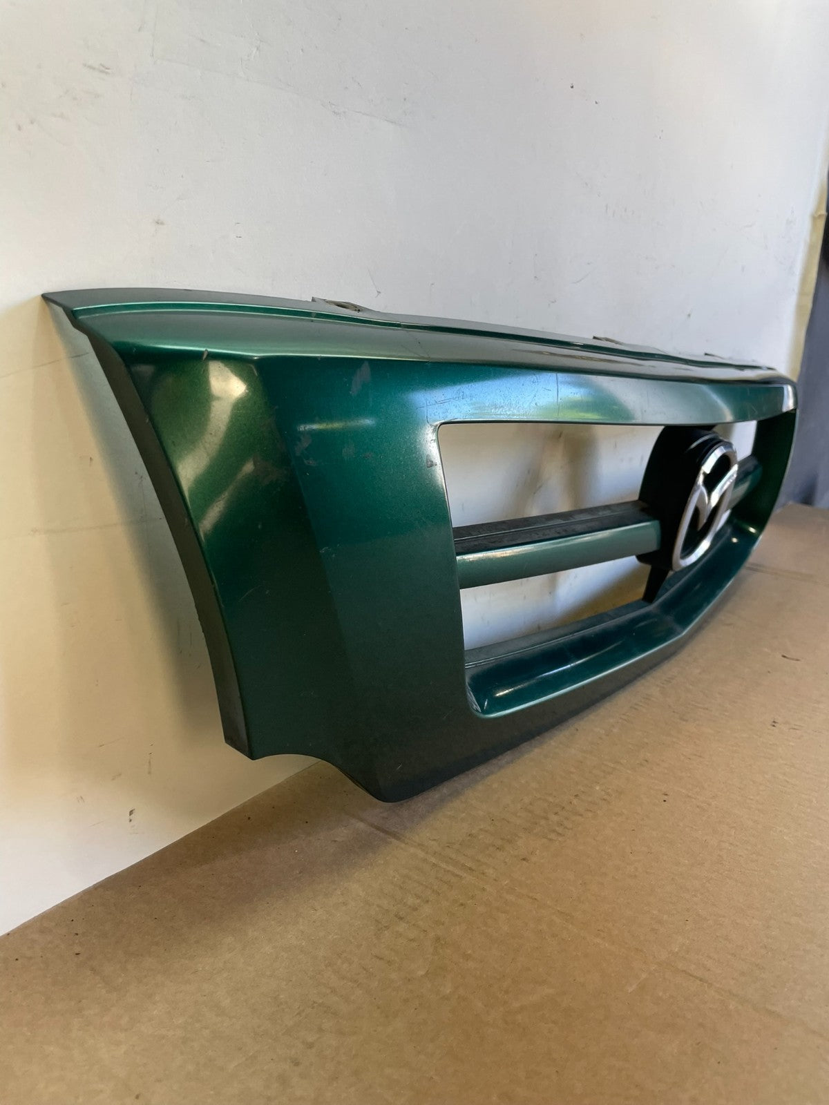 2001 to 2008 Mazda B2300 B4000 Front Upper Grill Grille AG2927 DG2
