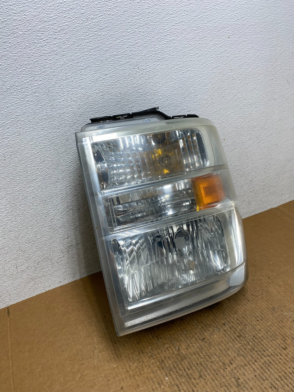 2008-2014 Ford Econoline E150 E250 E350 Left Driver LH Headlight AE1257 DW2