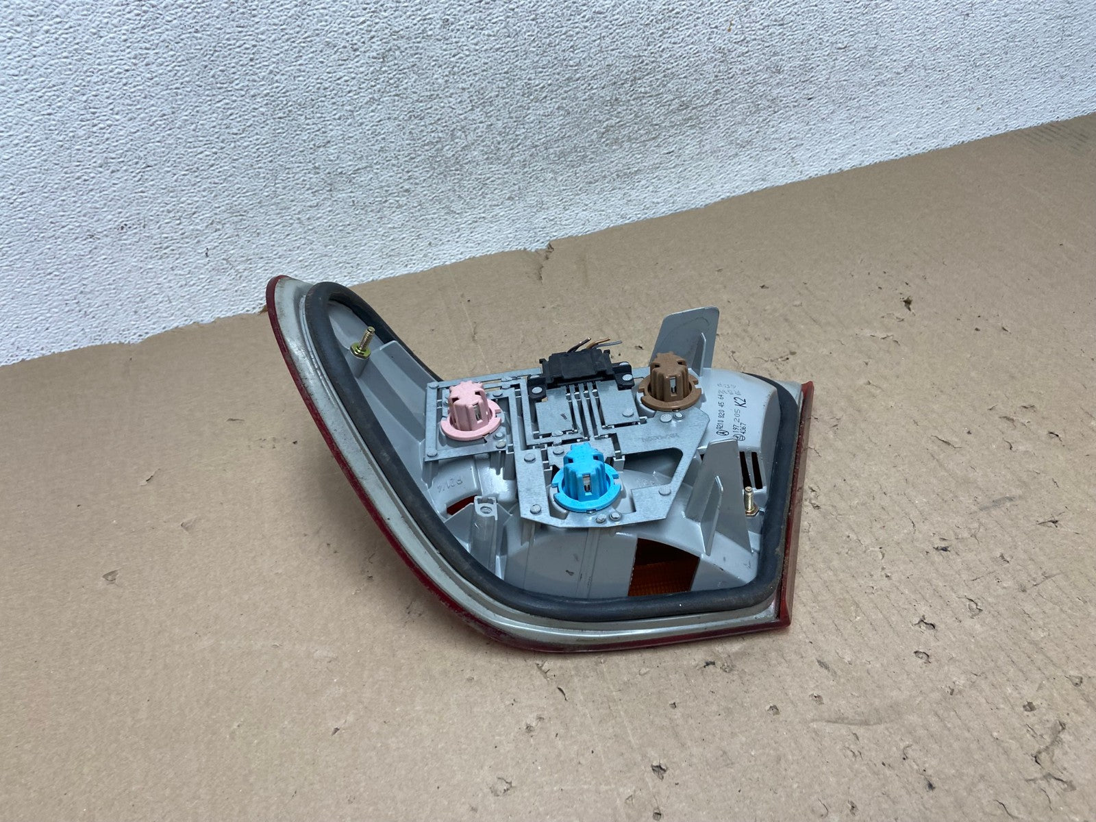 1996 - 1999 Mercedes-Benz E W210 E320 Left Driver Side Tail Light AG6955 LK4