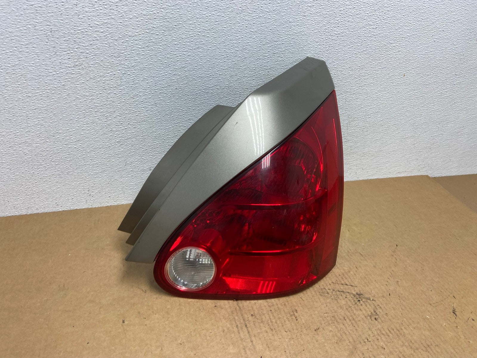 2004 2005 2006 2007 2008 Nissan Maxima Right Passenger Tail Light Oem AC2873 LK2