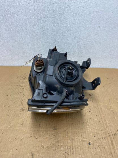 2007 to 2014 Ford Expedition Right Passenger RH side Headlight Halogen AC8256 DW7