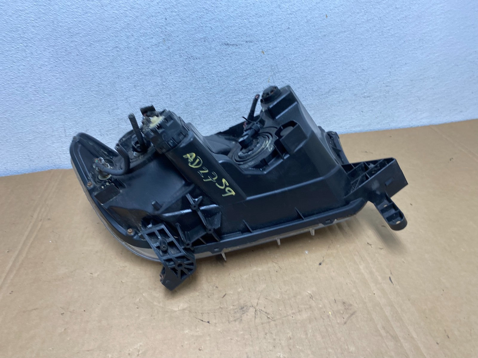 2007 to 2014 Toyota Sequoia Tundra Left Driver LH Headlight Halogen AD2759 DW7